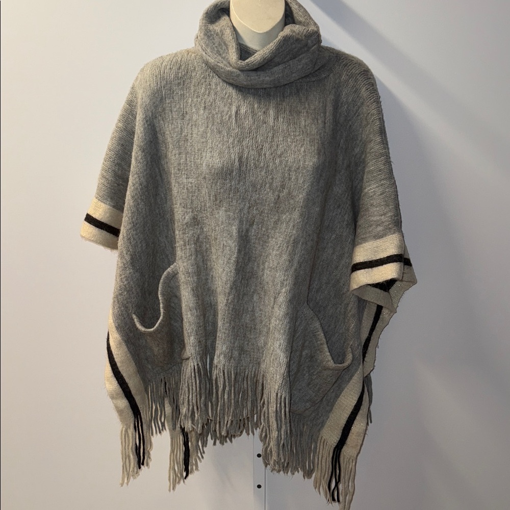 Steve Madden Gray Poncho with Fringe and Stripes